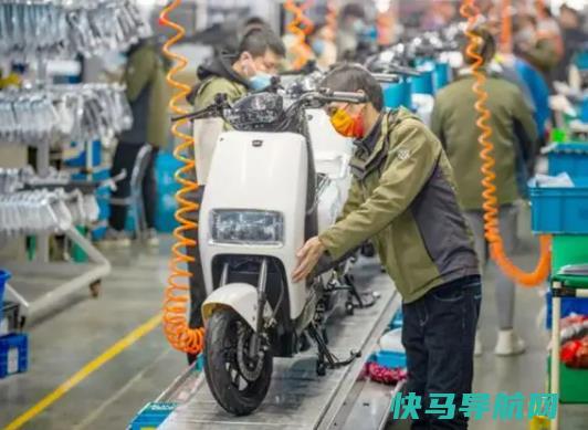 电动车四格电剩3格电用冲吗？车停了4个月电瓶还能恢复吗